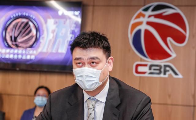 皇马在引进姆巴佩问题上立场坚定，但是与过去追求球员的方式相反，皇马改变了接近潜在签约球员的方式。